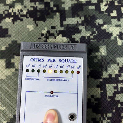 छलावरण मुद्रण उच्च प्रदर्शन ईएसडी हीरा जाली बुना हुआ कपड़े 87% पॉलिएस्टर + 13% कार्बन फाइबर